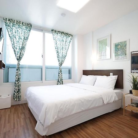 בוסאן Ekonomy Haeundae Hostel מראה חיצוני תמונה