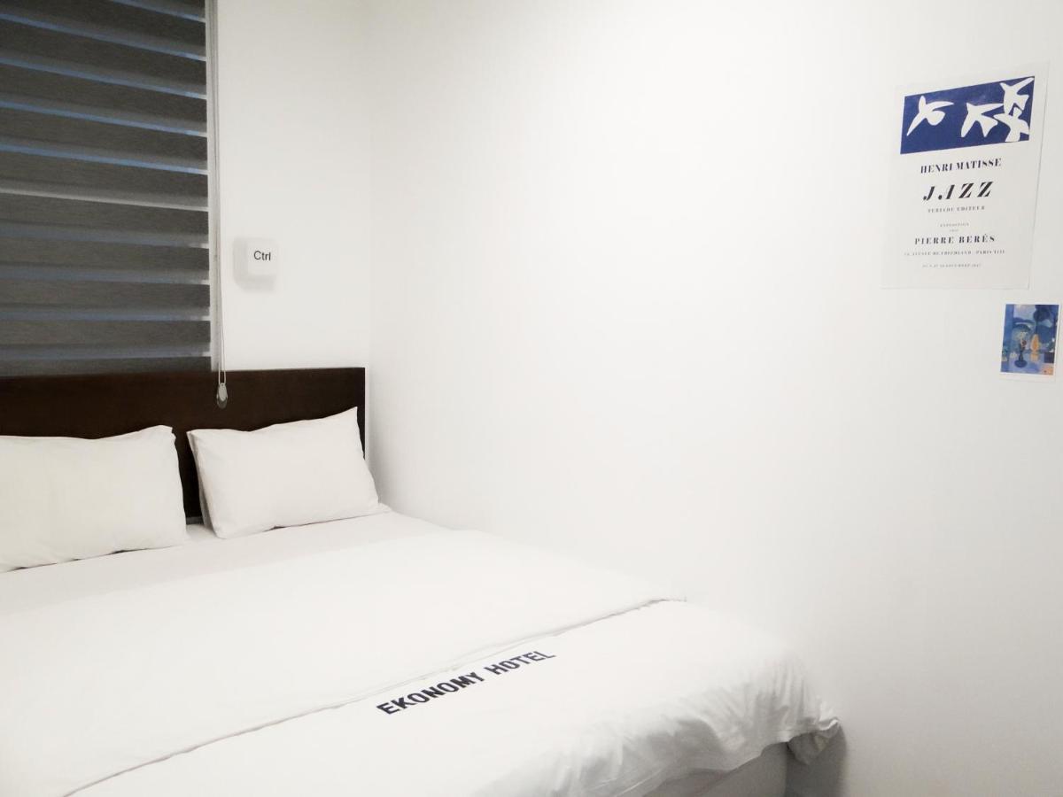 בוסאן Ekonomy Haeundae Hostel מראה חיצוני תמונה