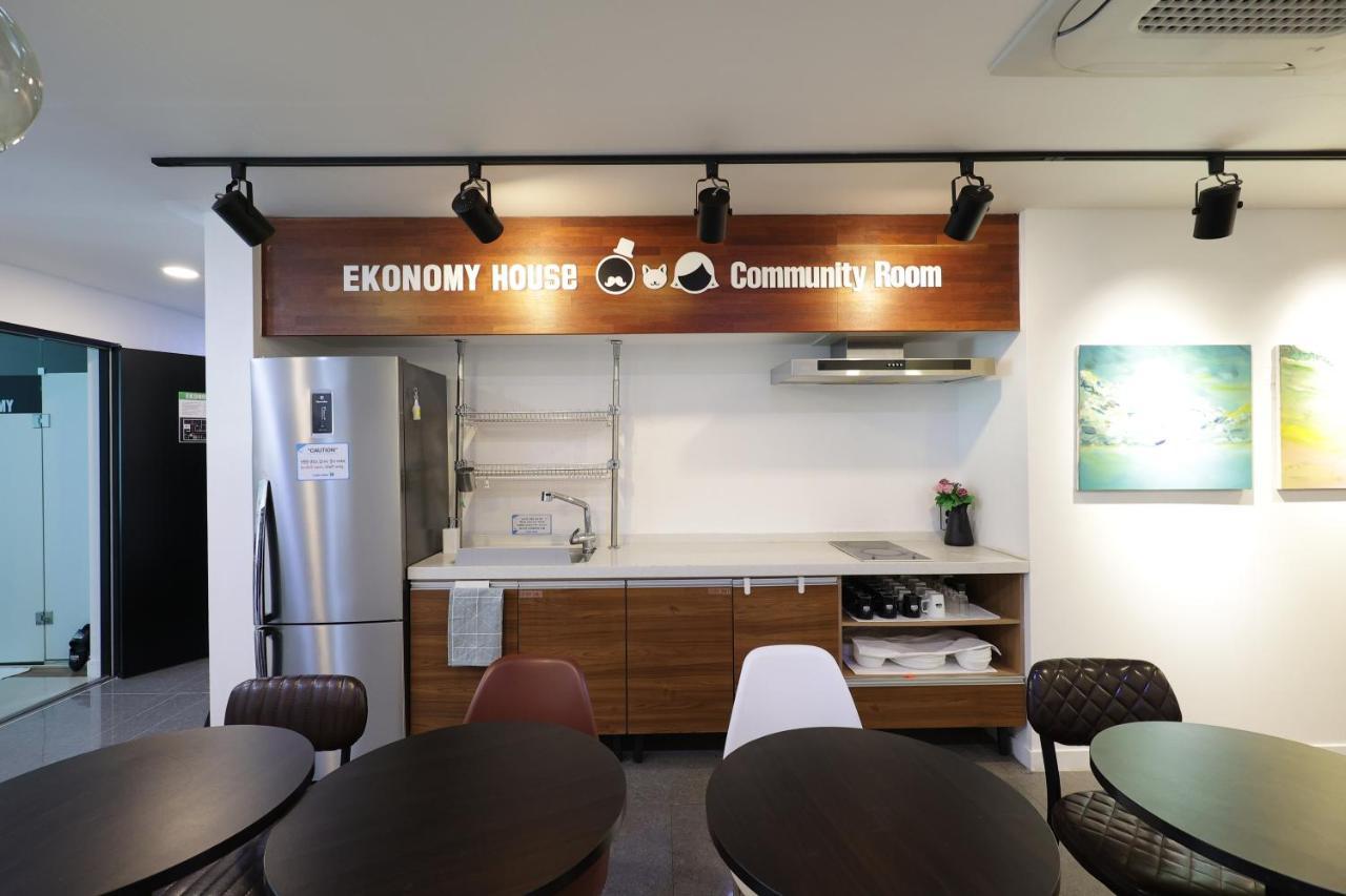 בוסאן Ekonomy Haeundae Hostel מראה חיצוני תמונה