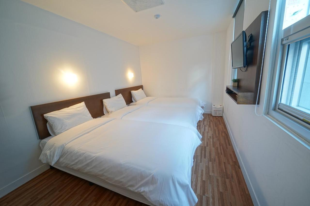 בוסאן Ekonomy Haeundae Hostel מראה חיצוני תמונה