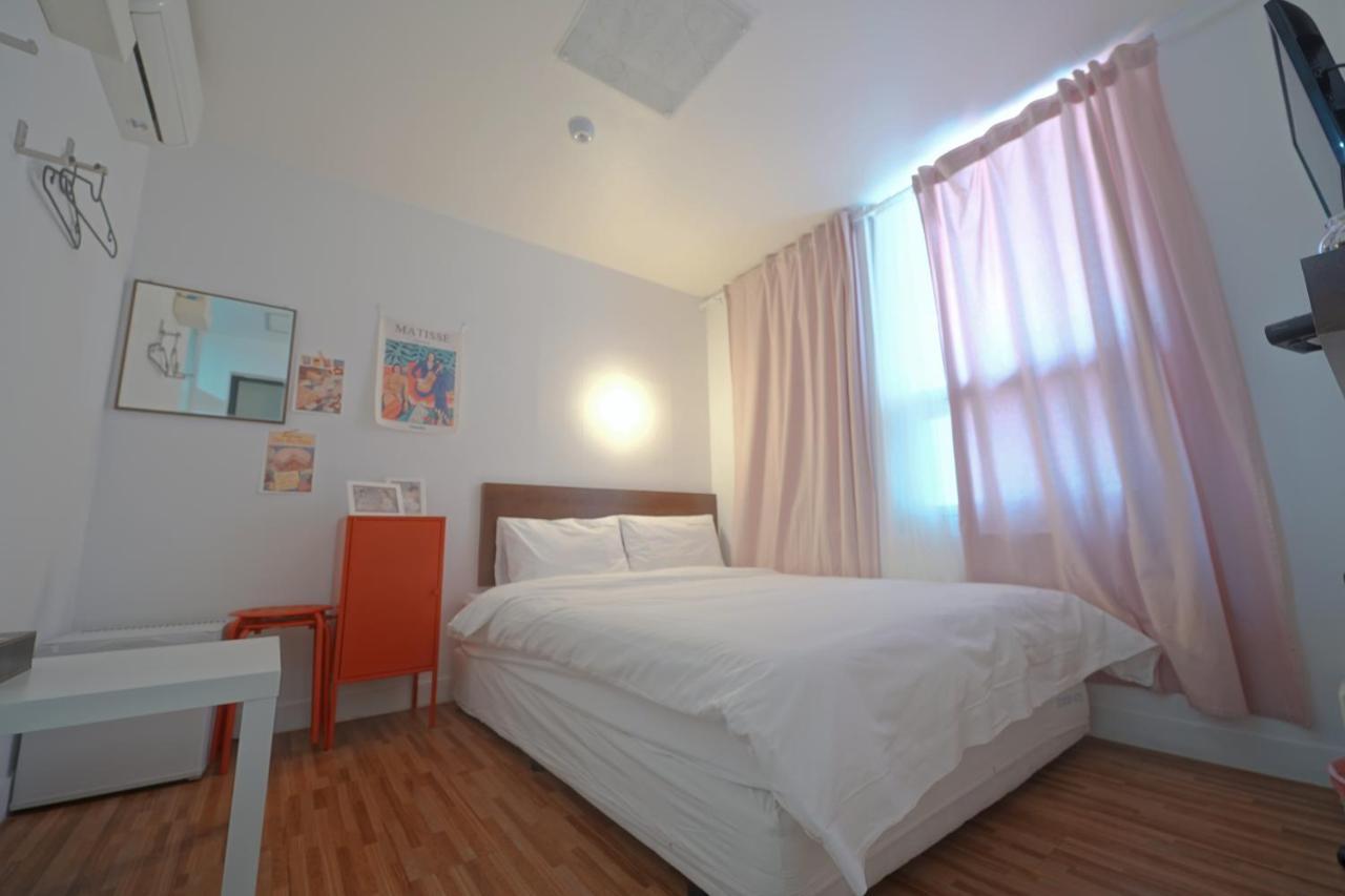 בוסאן Ekonomy Haeundae Hostel מראה חיצוני תמונה