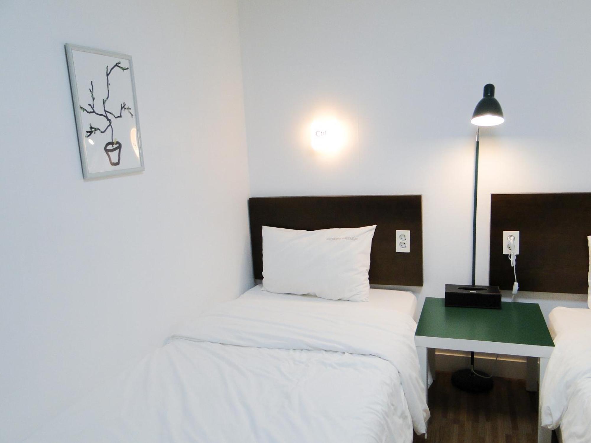 בוסאן Ekonomy Haeundae Hostel מראה חיצוני תמונה
