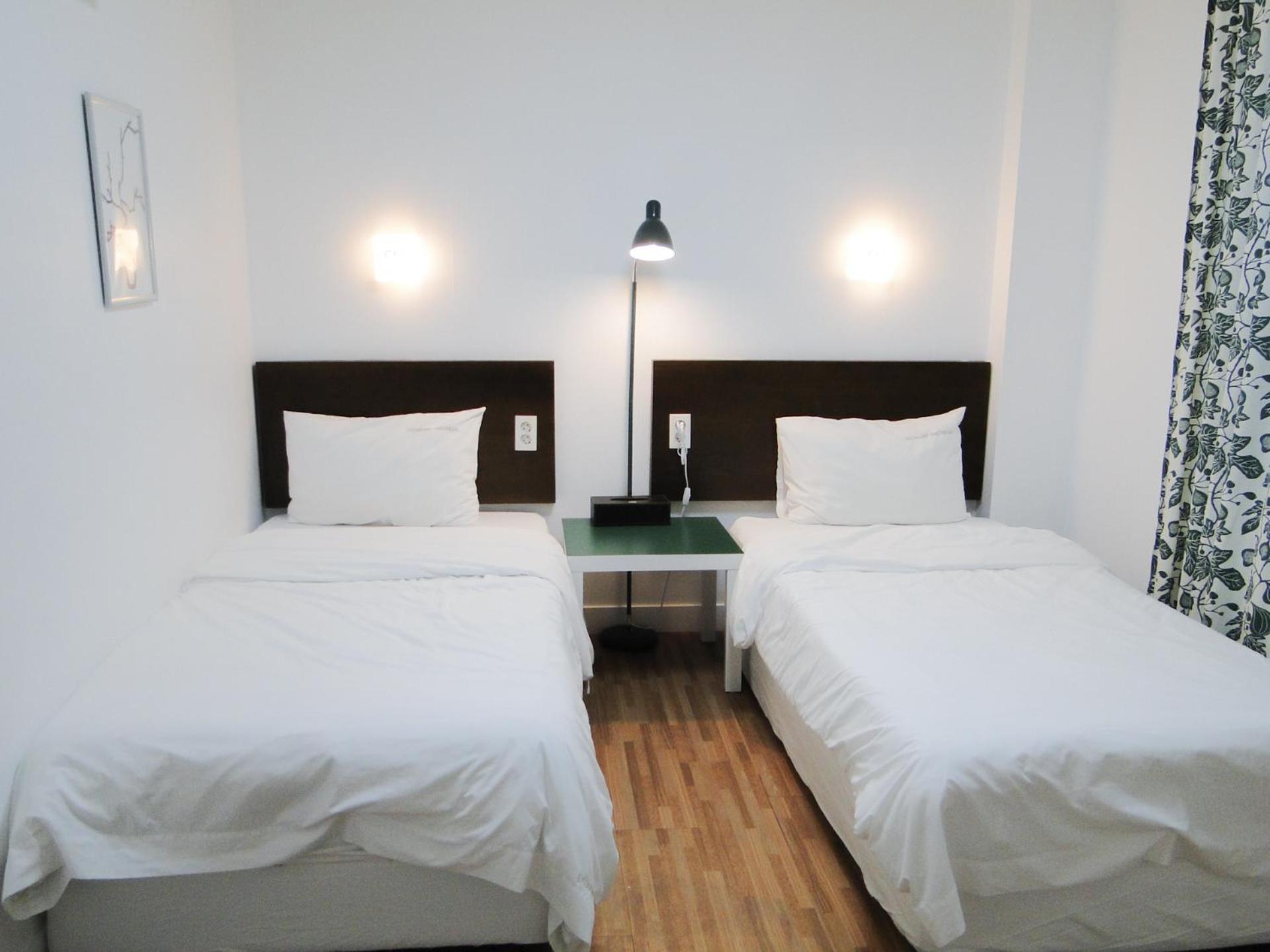 בוסאן Ekonomy Haeundae Hostel מראה חיצוני תמונה