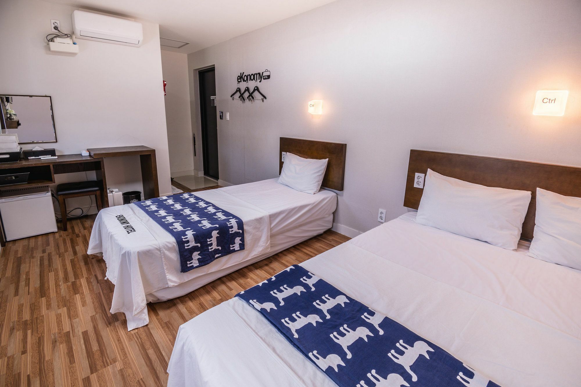 בוסאן Ekonomy Haeundae Hostel מראה חיצוני תמונה
